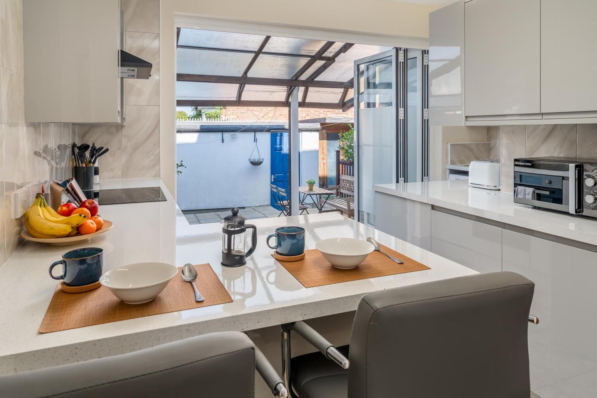 Homely And Stylish Apartment With A Garden In East Finchley London Eksteriør billede