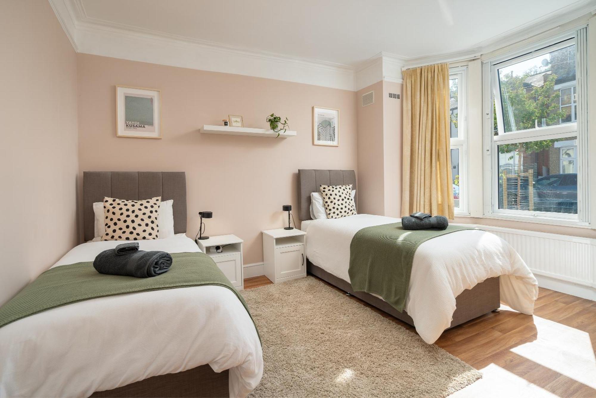 Homely And Stylish Apartment With A Garden In East Finchley London Eksteriør billede